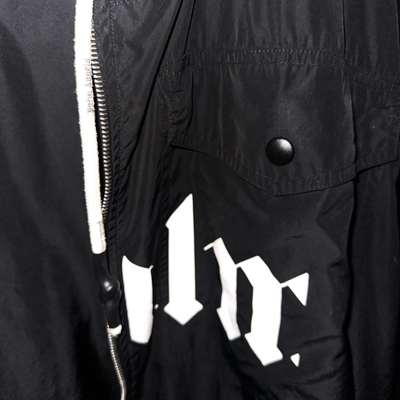 Black Palm Angles Outwear - Picture 4 of 9